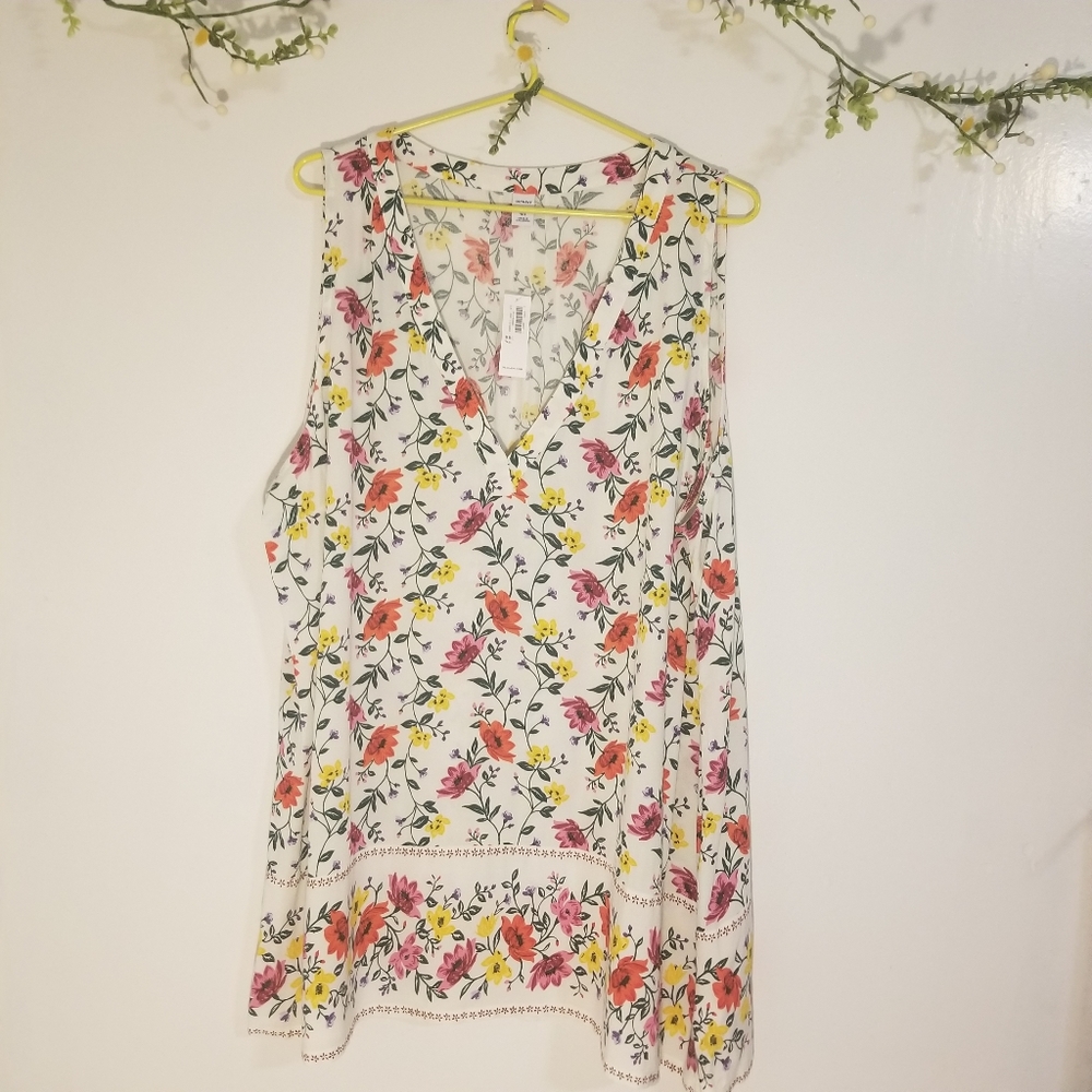 Old navy sleeveless floral blouse